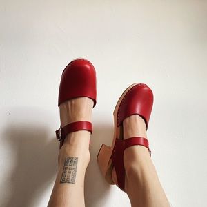 Lotta From Stockholm Swedish Clogs Size 40 9 Wooden Red Hipster